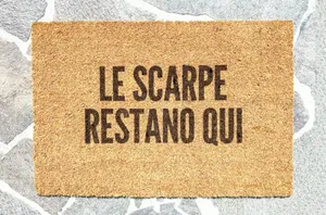 Zerbino personalizzato con scritta LE SCARPE RESTANO QUI